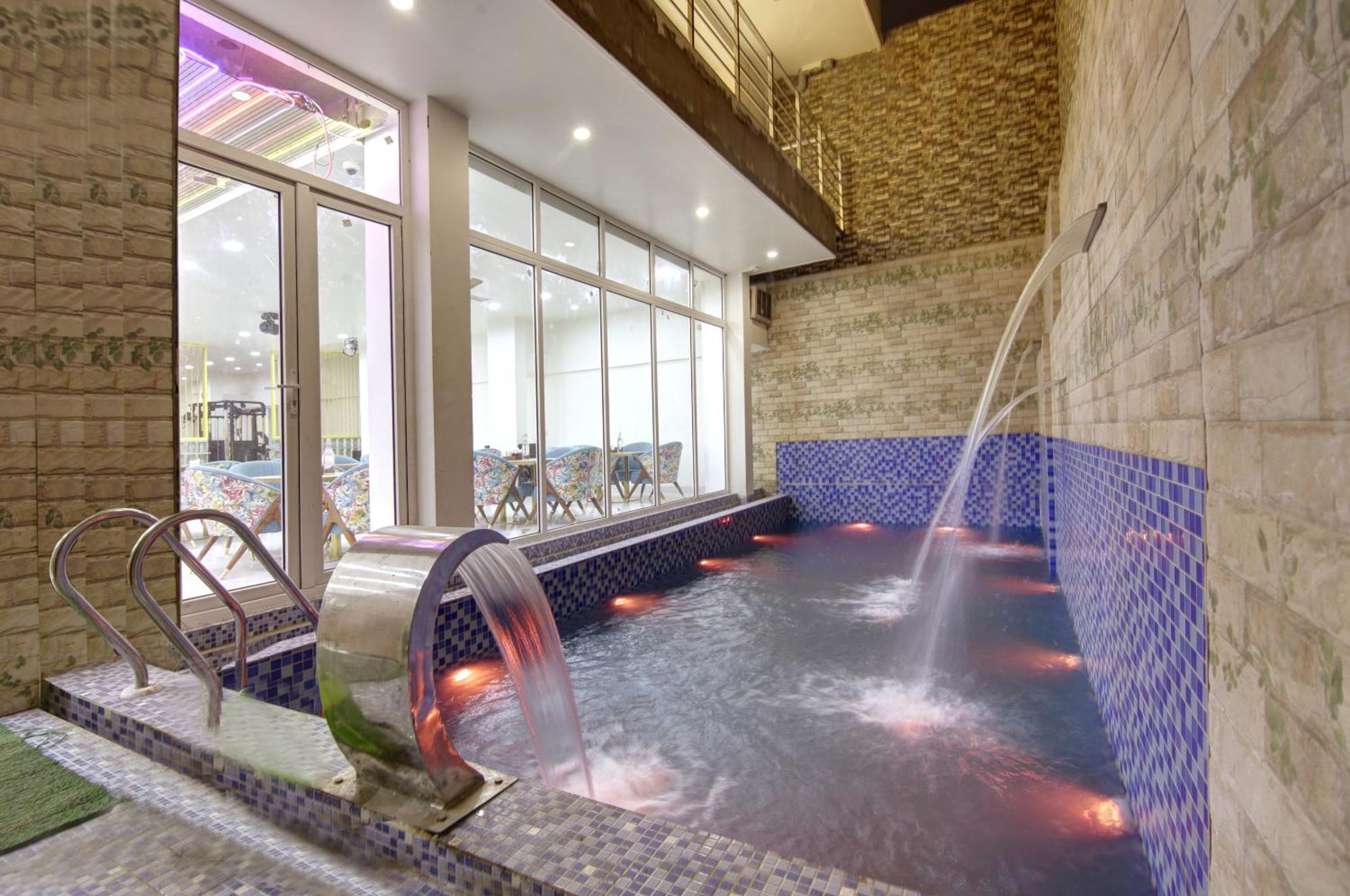 Anandam Club House Aparthotel Gurgaon Luaran gambar